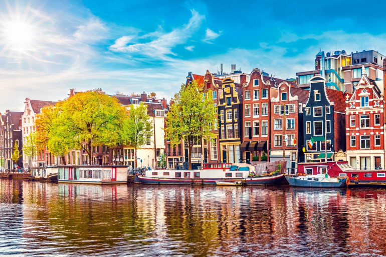 美国赠送的月岩被证实是假货,美国赠送月岩