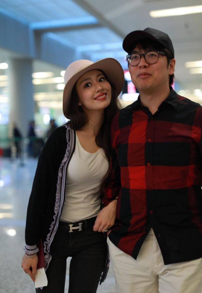 吉娜郎朗结婚时穿的旗袍,吉娜郎朗穿旗袍