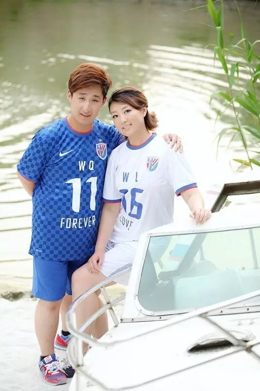 足球运动员喜欢的女孩,喜欢足球的女孩