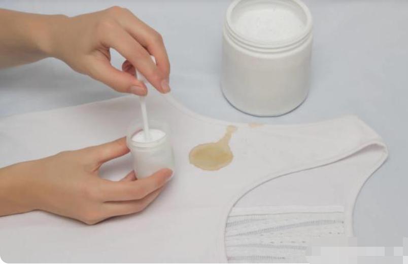 衣服上各种污渍的处理妙招,衣服上各种顽固污渍具体去除方法