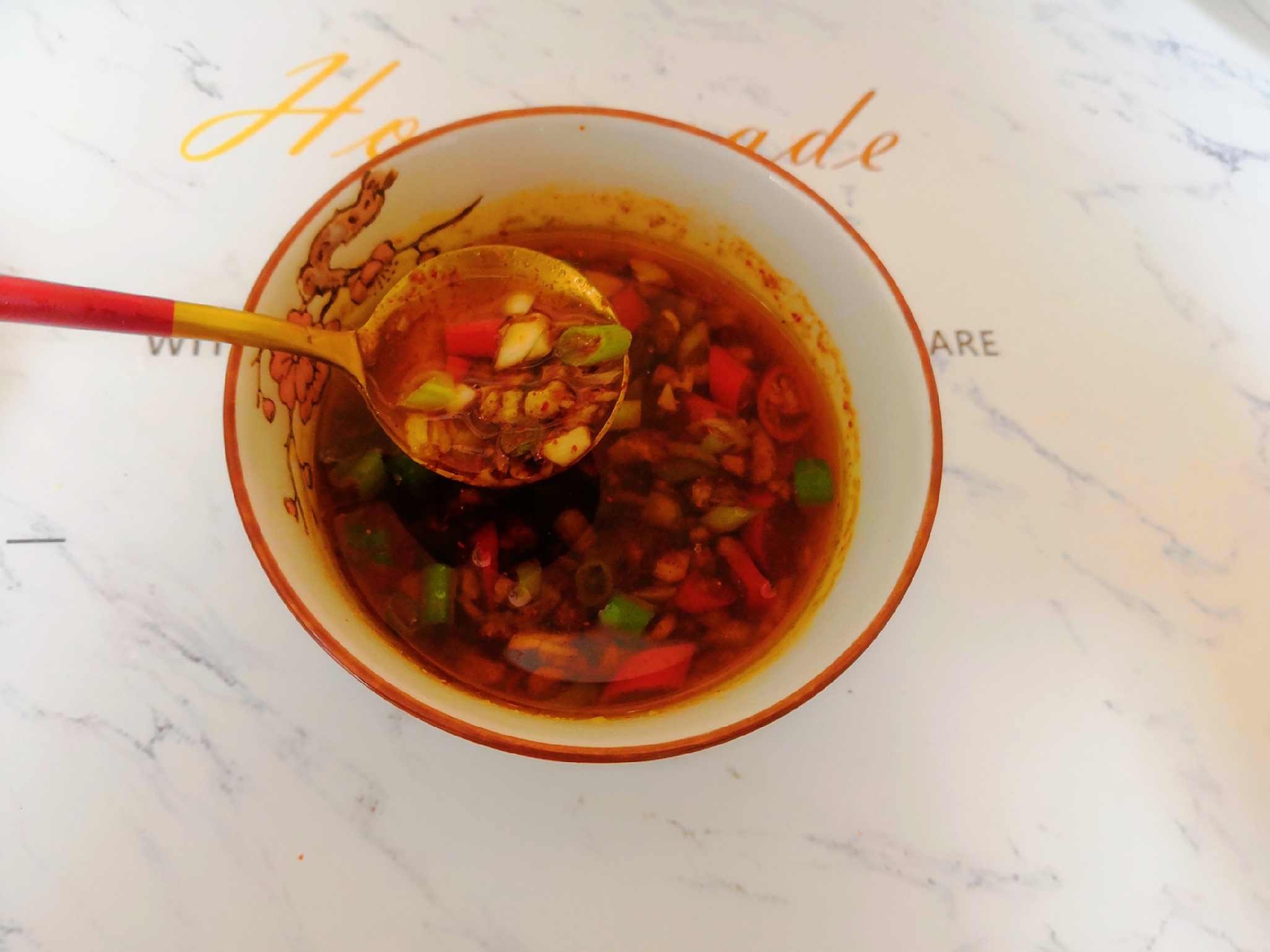 一个土豆和胡萝卜可以做什么美食,土豆和胡萝卜不加配料的神仙吃法