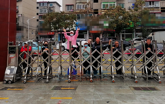 将军小学足球联赛,足球家长加油助威的视频