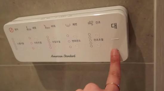 韩国女生独居公寓,韩国美女晒衣服