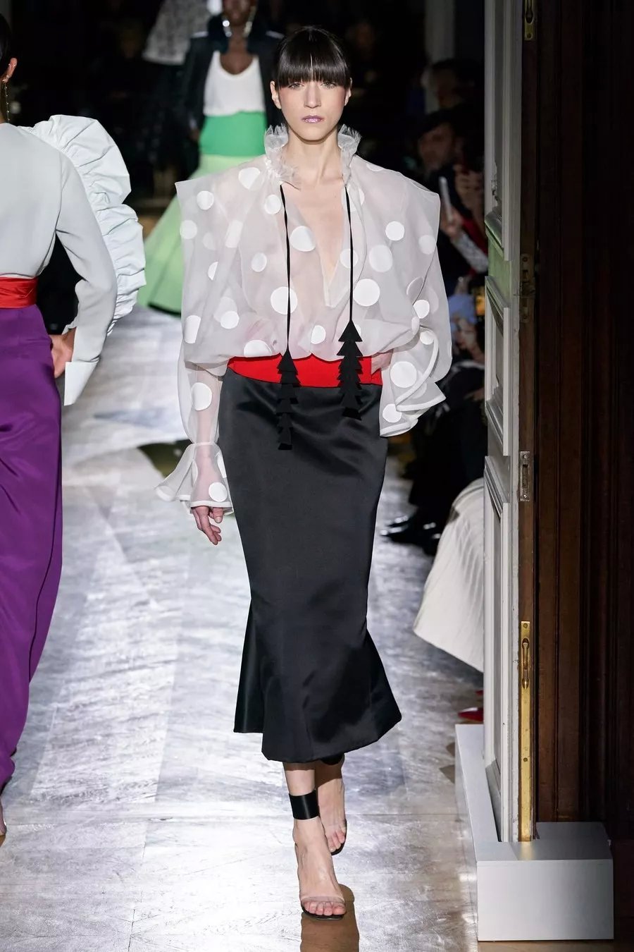 2020巴黎秋冬高定时装周完整版 (2019年春夏巴黎高定时装周)