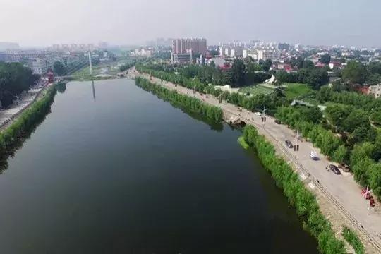 我站在方城大山的伤口