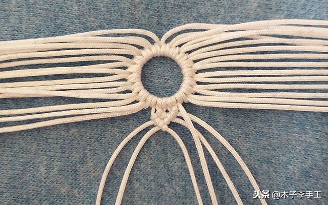 七彩莲花挂件的编法,梅花挂件编法教程