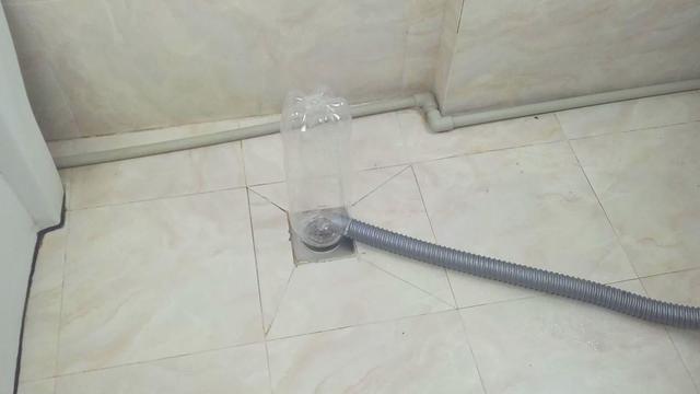 地漏和下水管不能有断层,地漏没堵但下水反水小妙招