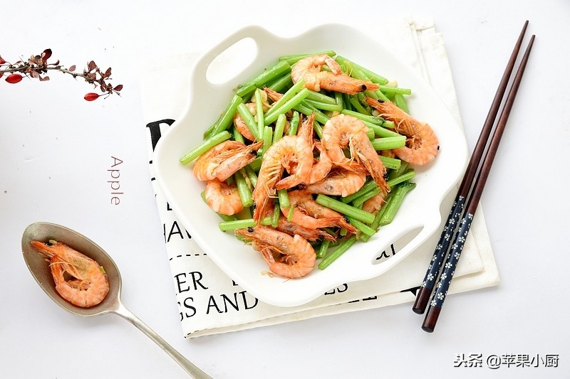 秋冬季虾炒什么好吃,皇帝菜的最佳做法凉拌