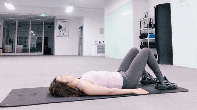 产后腹直肌分离4指能恢复吗,产后20年腹直肌分离2指还能恢复吗