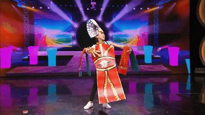 月亮姐姐变装秀视频,月亮姐姐穿衣裳视频