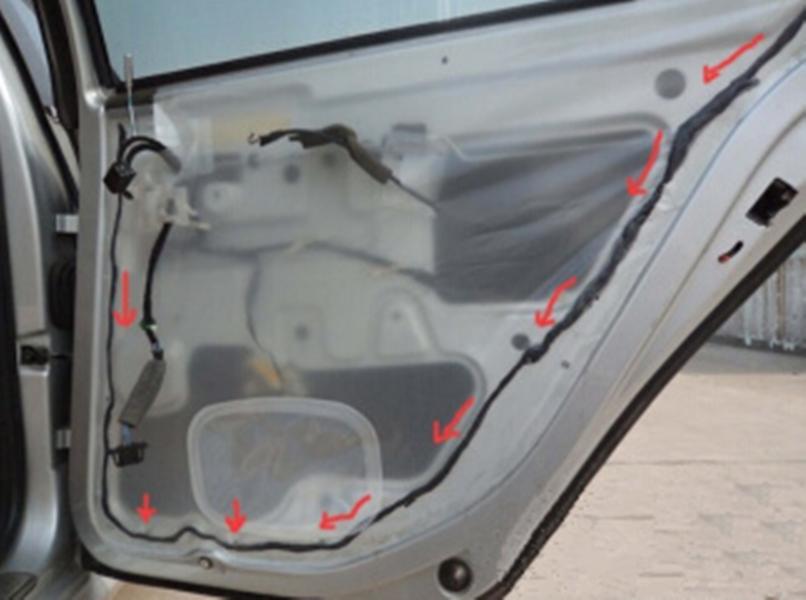 老朗逸天窗漏水怎么解决,1.6朗逸后玻璃下拐角处漏水处理