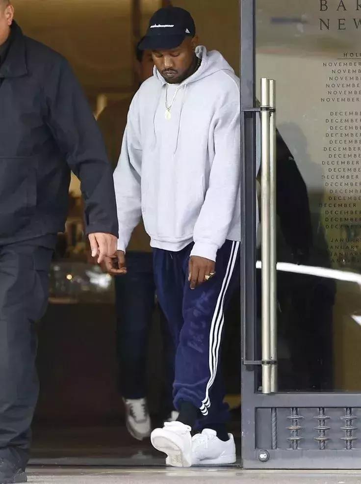 穿衣搭配男生网红款,经典直男运动穿搭