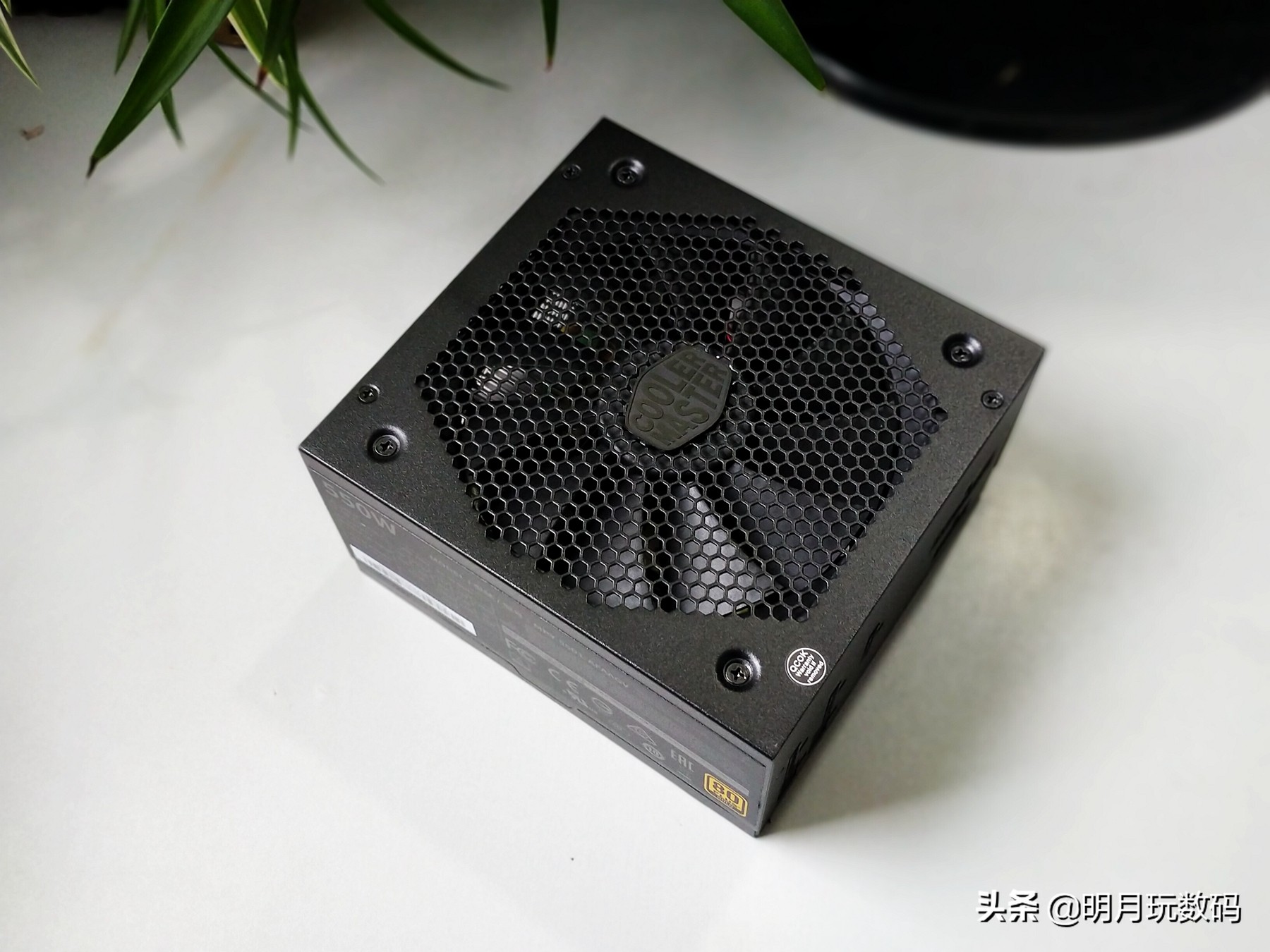 酷冷至尊v650电源,酷冷至尊mwe550v2电源怎么样