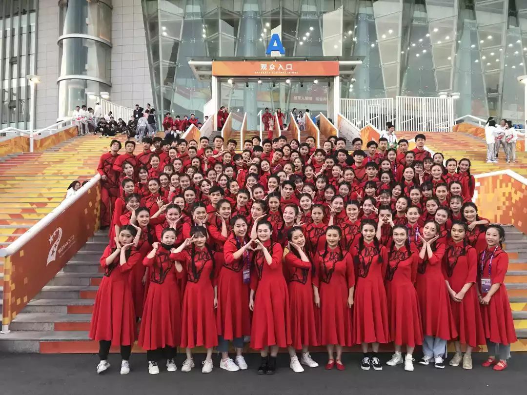 军运会志愿者感动瞬间,军运会感谢志愿者