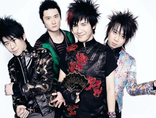 大张伟弹窦唯,大张伟称赞窦唯