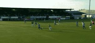 武磊7分钟遭2次打击!伸手3秒要球却被无视急得自己强行射门