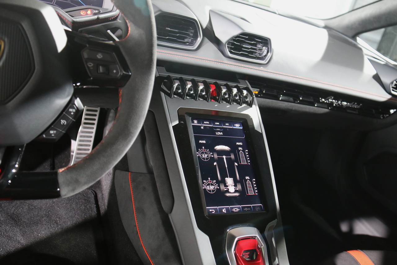 小牛飓风升级evo,飓风小牛飙车