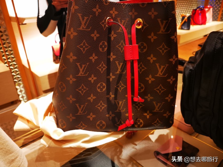 英国伦敦机场免税店茅台酒价格,英国免税店茅台和国内有区别吗