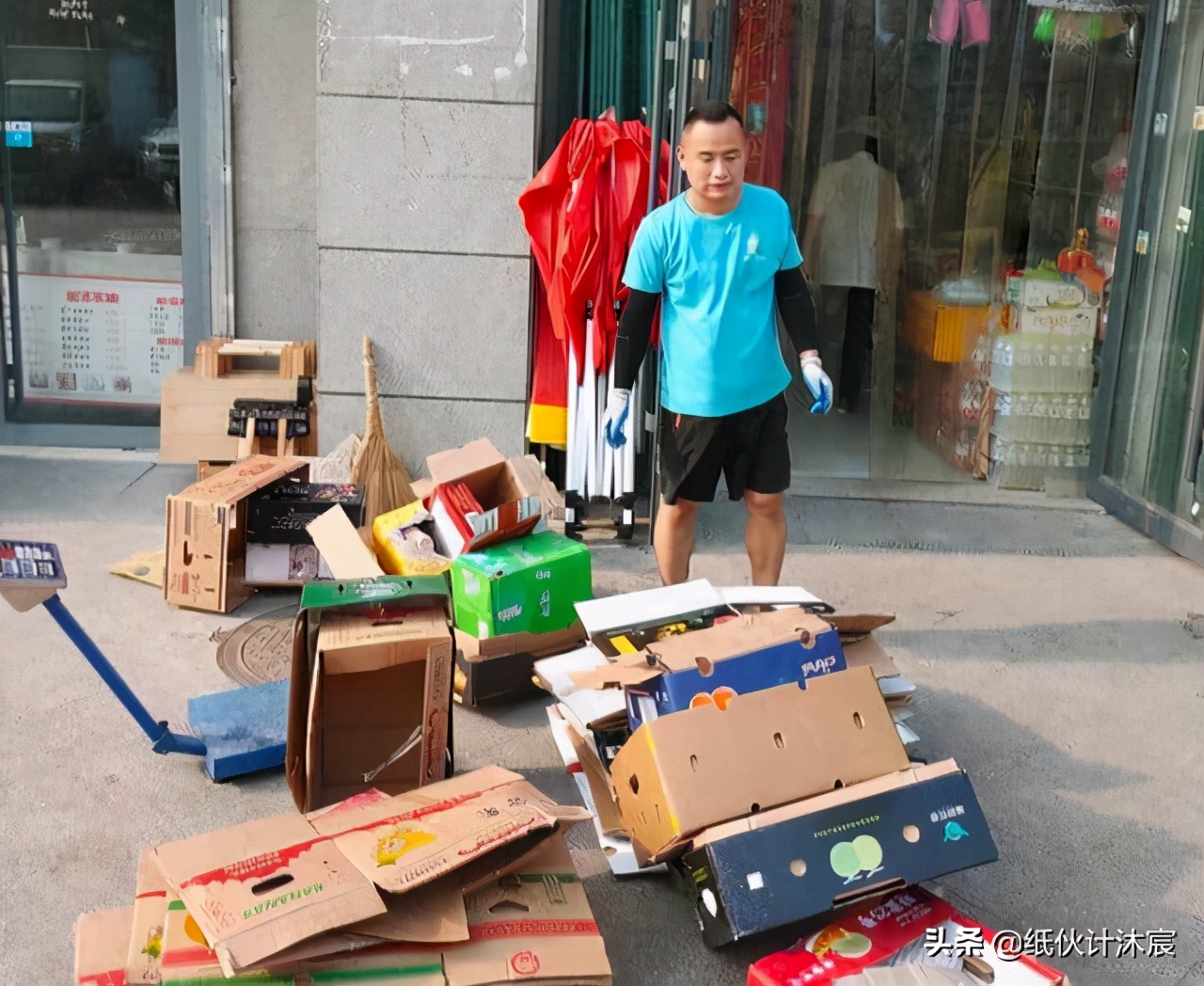 废旧衣服回收真能挣钱,回收旧衣服这个行业怎么做呢