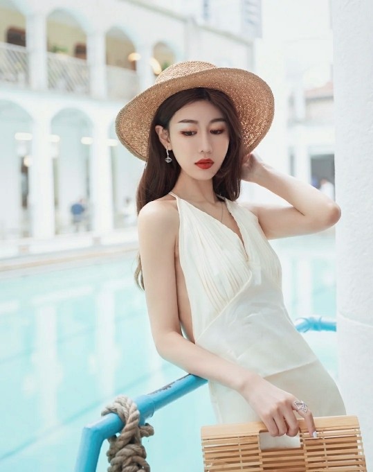 哪几款防晒霜好用亲测有效 (防晒效果好不油腻的防晒霜推荐)