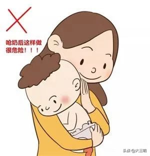 宝宝吃奶拍嗝呛奶海姆立克急救法,给宝宝呛奶宝宝拍嗝正确姿势