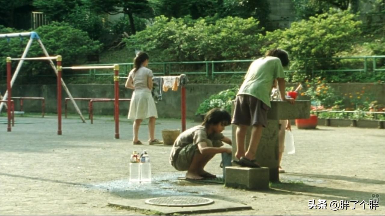 无人知晓：真实事件改编，母亲为和男友同居，抛下四个孩子离去