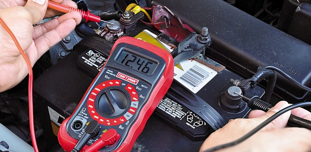 汽车长时间不开电瓶多久能充满,小车不开电瓶充满电能放多久