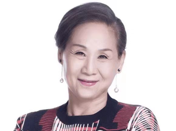 73岁老奶奶成千万富翁,73岁创业成为千万富翁老太