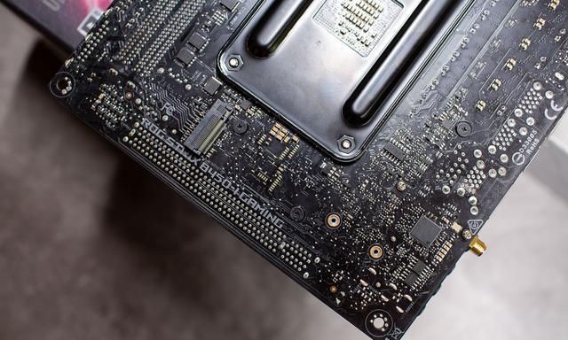 AMDYES！3500X+5600XT的ITX小钢炮你们满意吗？