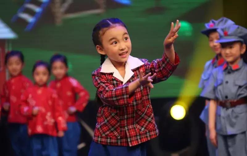 青少年成长冬令营课程,青少年冬令营拓展项目