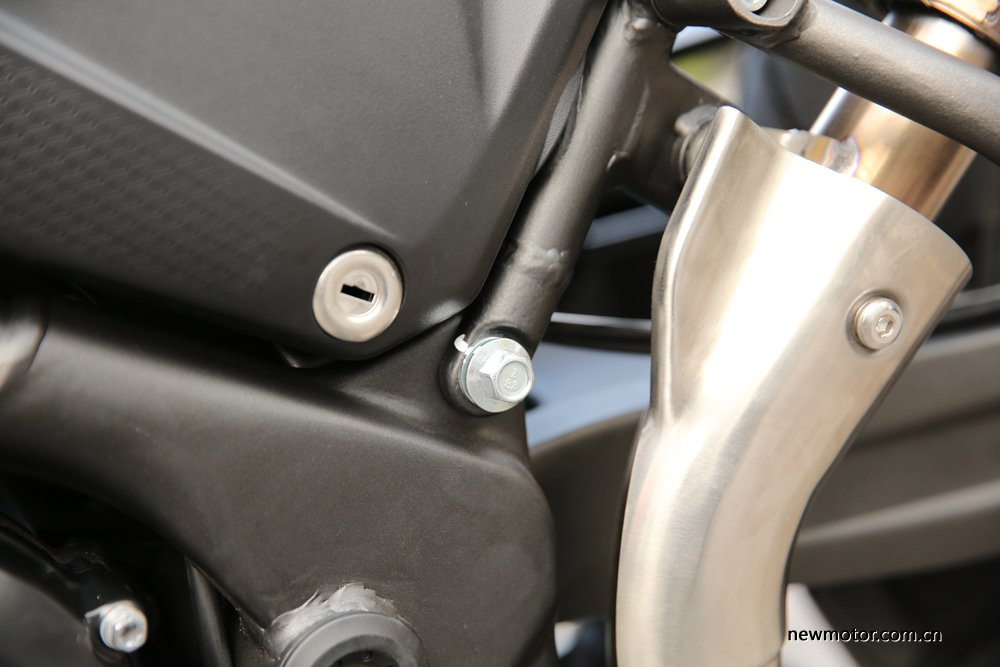 隆鑫无极650大单缸,无极650ds高速公路测评