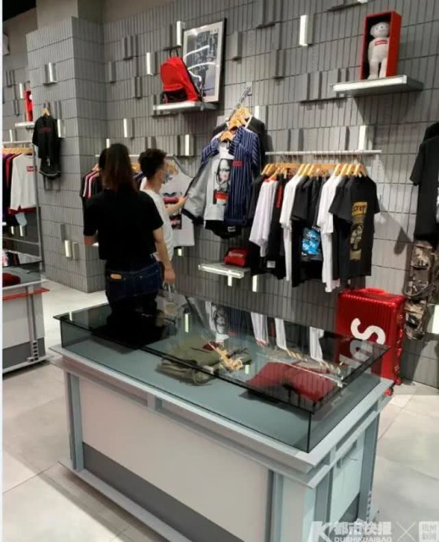 正版Supreme在华注册商标，球星韦德都穿过的高仿会在杭州“凉凉”吗？