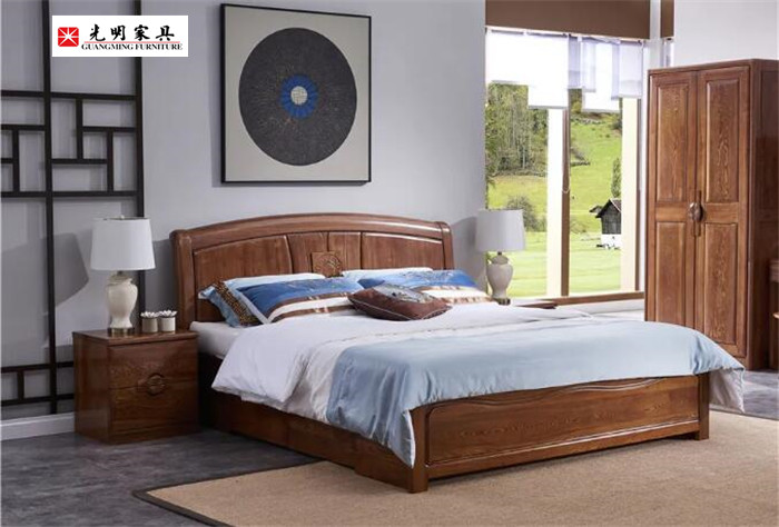 铁艺床皮床木床哪个好,实木床真皮床