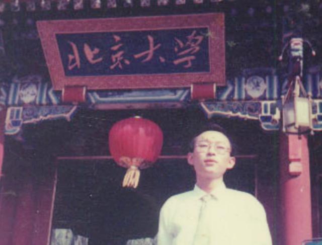 北大才子余杰：自称蒙古人，勾结*华反**势力讨好美国，一切有迹可循