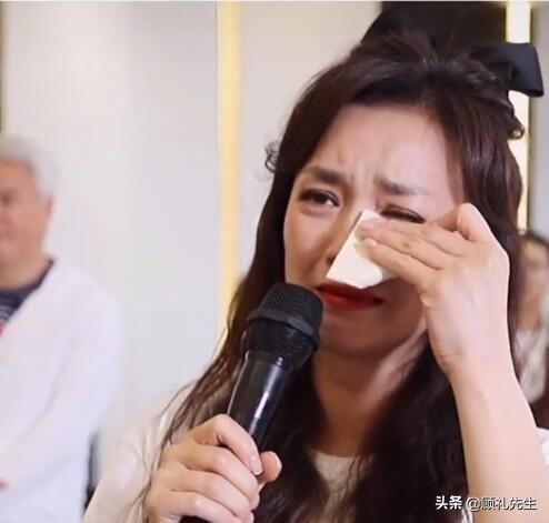 有了很多钱和特权，还想要很多爱？这些明星卖惨的样子，真丑