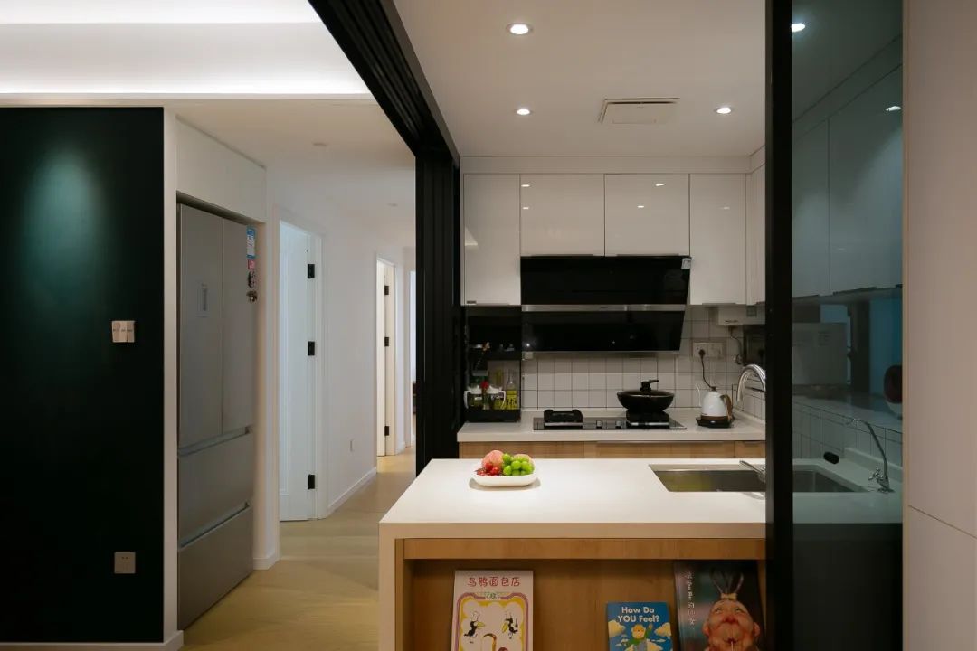 速来学习！深圳99㎡小三居改造，可塞大冰箱、超多收纳，太值了