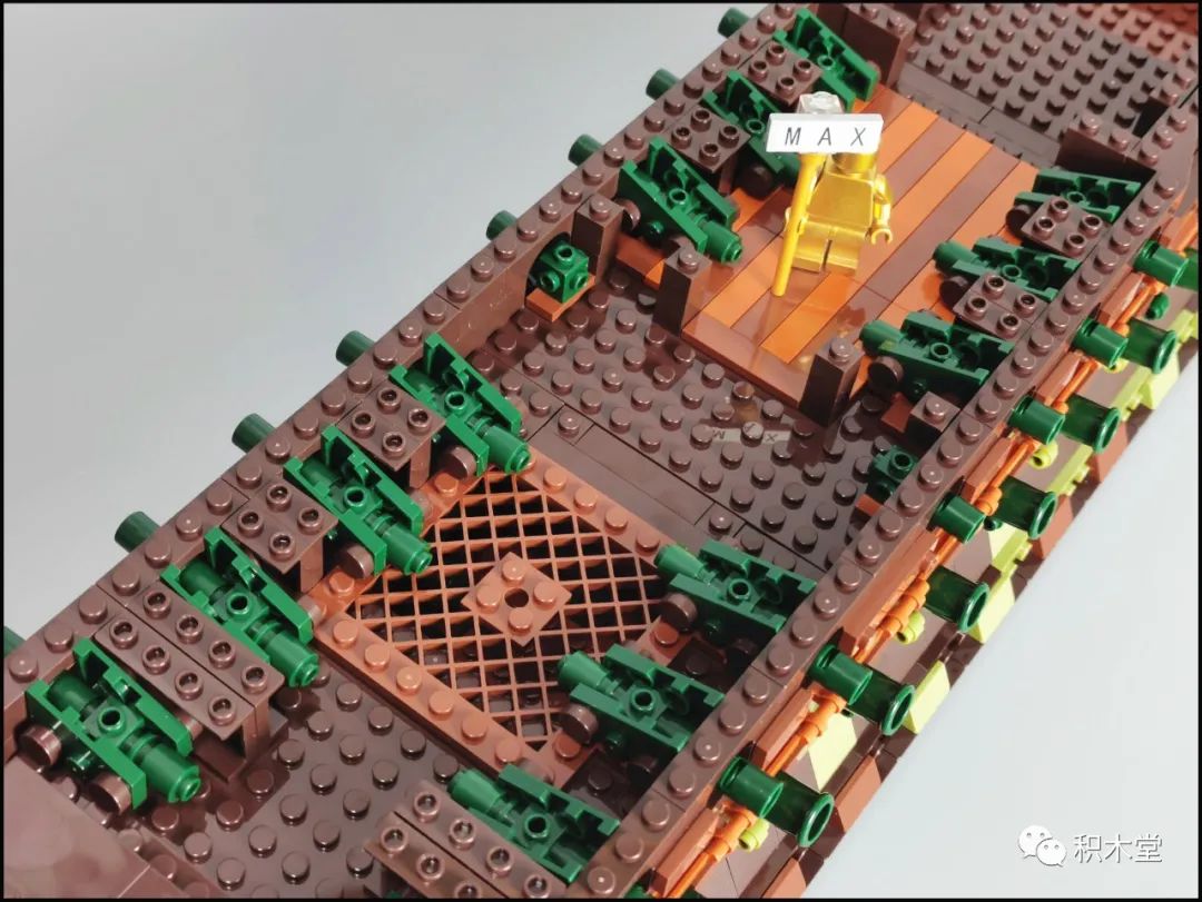 飞翔的荷兰人号船真实原型,飞翔的荷兰人号为什么能潜水