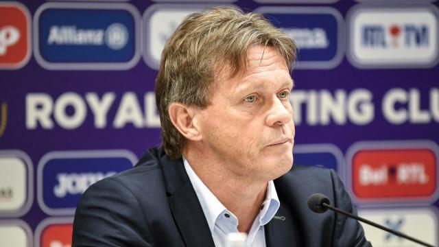 前曼城主帅指导曼城队员,曼城球员被指控违规