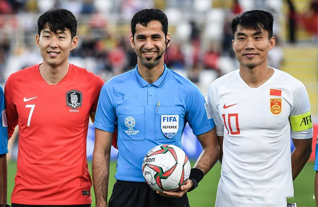 国足被毒奶还没完,中伊大战又收不利消息,主裁判是惹怒里皮之人