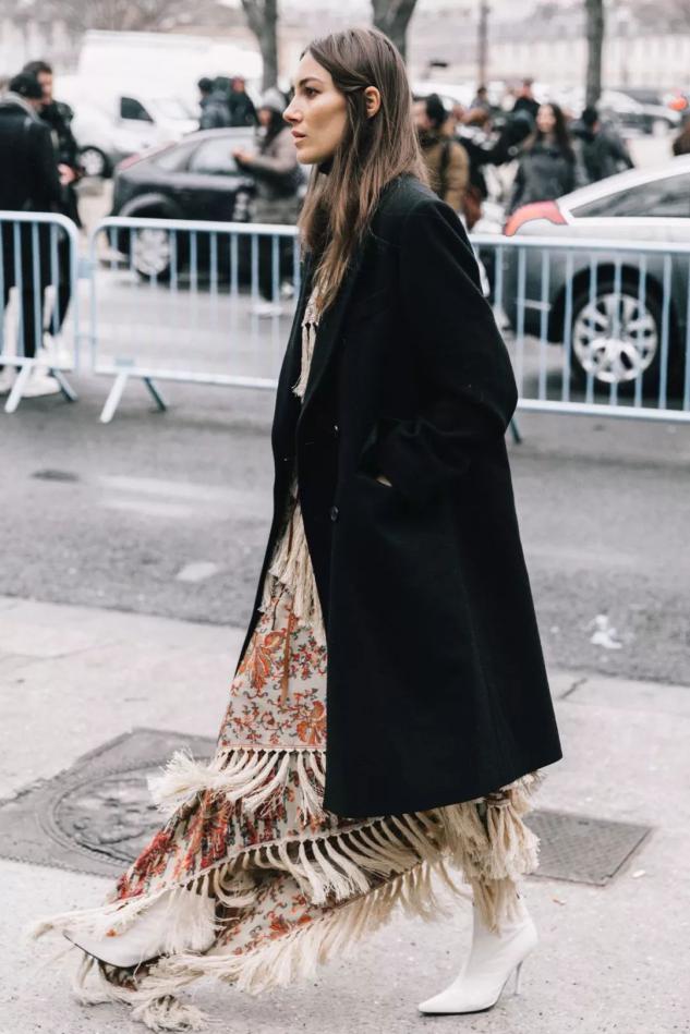 为什么你穿“黑色”的大衣显老气？原一是靴子，原二是内搭