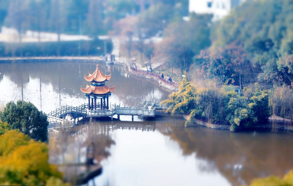 湘潭大学与长沙理工大学哪个好些,湘潭大学和长沙理工哪个好