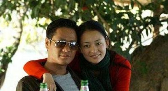 连奕名成名后抛弃妻女,连奕名和妻子图片