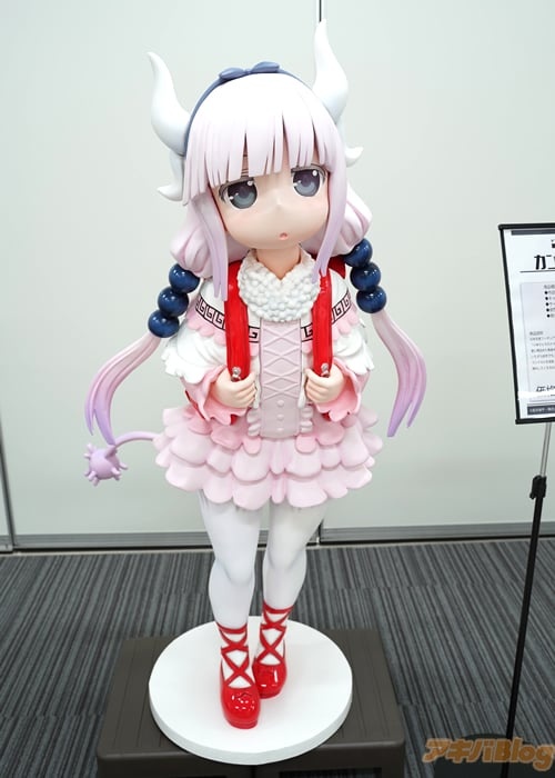 单反穷三代，手办毁一生