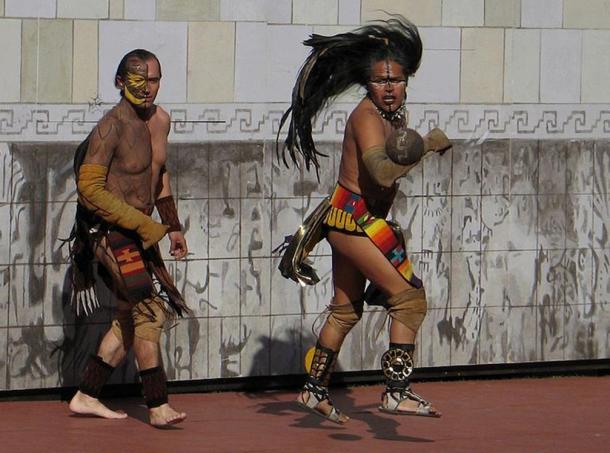 球场上的危险动作,球场上的危险瞬间