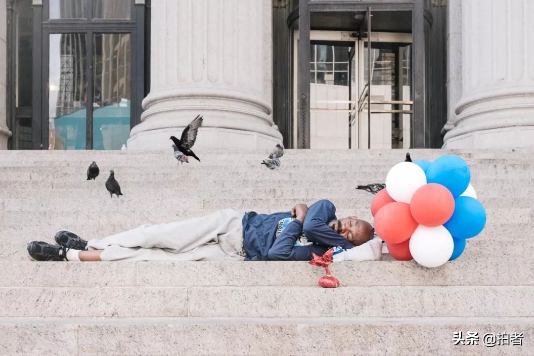 巧合抓拍到的纽约街头画面,视觉错位奇闻趣事