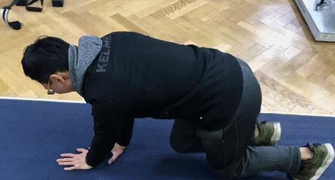 爬行对腰椎和颈椎有帮助,爬行锻炼颈椎视频