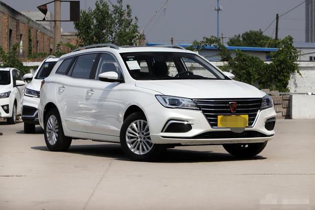 荣威ei5新款,荣威ei5智联版和豪华版有什么区别