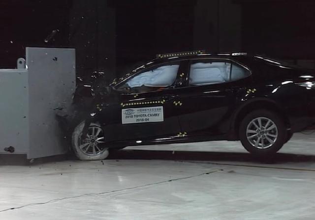 凯美瑞销量超过迈腾,凯美瑞值不值得买有什么优势