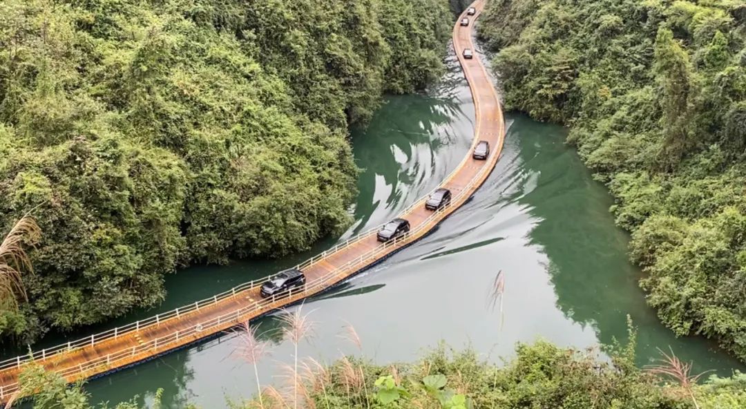 变形金刚雪佛兰创酷,变形金刚雪佛兰创酷片段