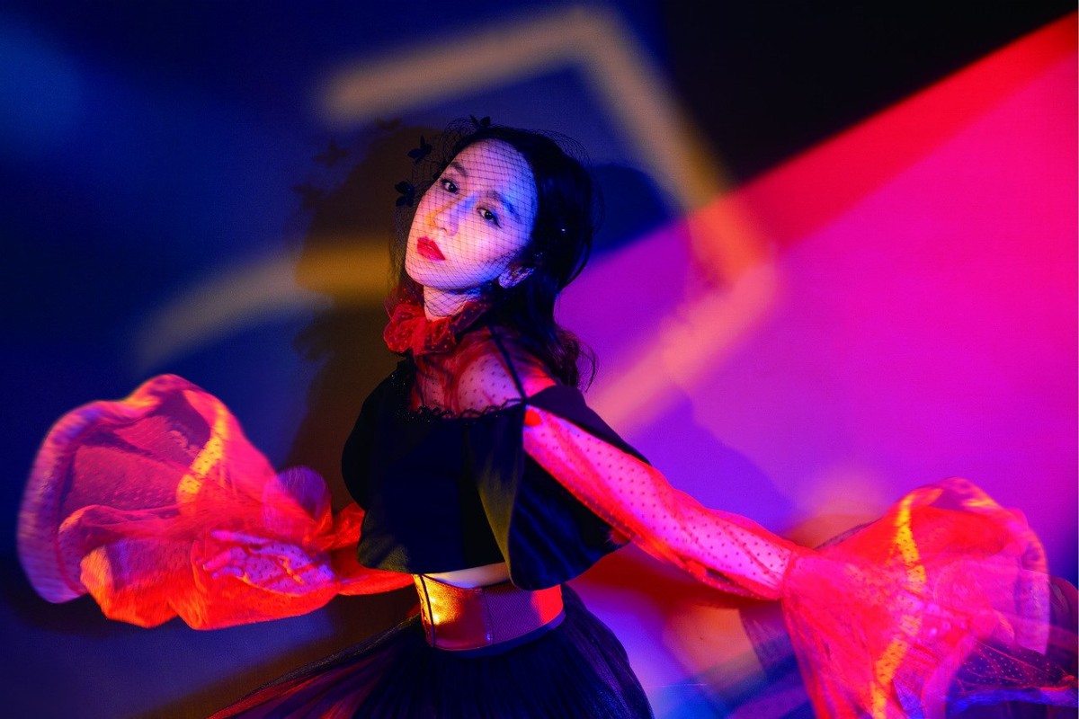 胡一菲娄艺潇是不是一个人,胡一菲娄艺潇前后对比